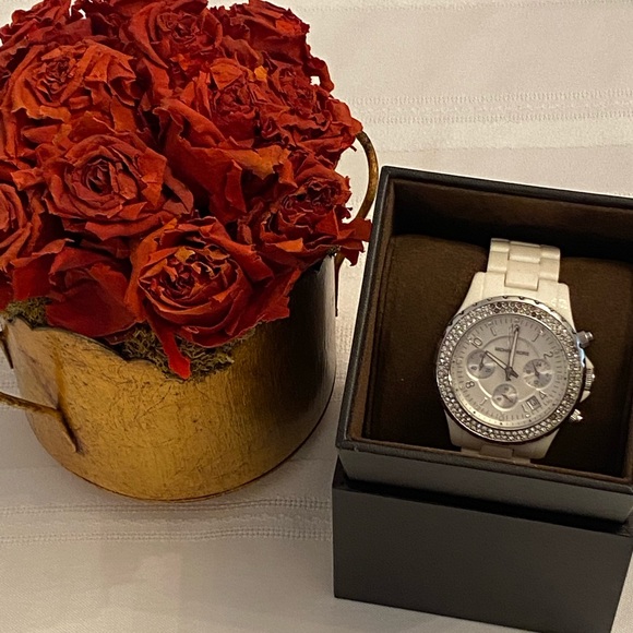 🤍MICHAEL KORS WHITE WATCH🤍